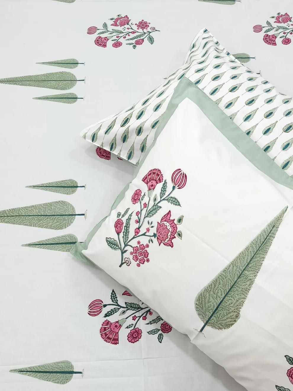 Palm Tree Floral Handmade Block Printed Bedsheet (Fitted)